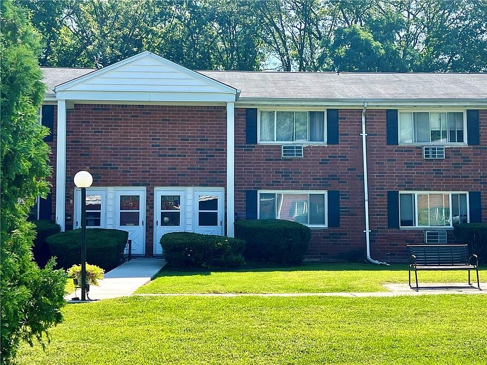 1st image of 79 Manor Drive #79