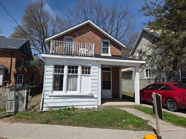 52 McDonald St, Barrie, ON L4M 1P3