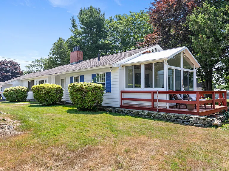 355 Pearse Rd — Photo 51
