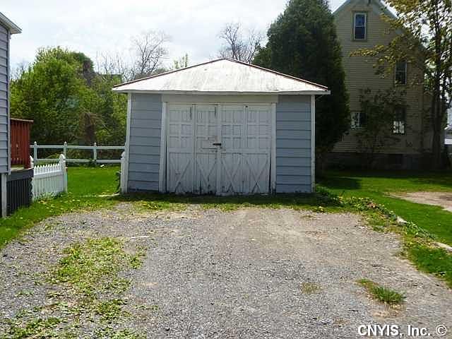 2nd image of 413 Lenox Ave