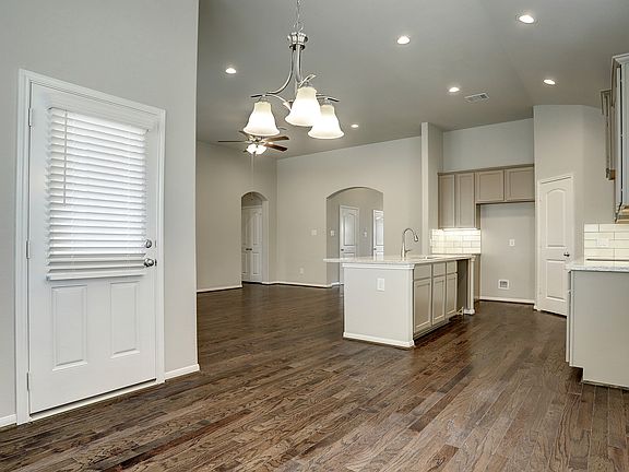 Dining area adjacent to kitchen