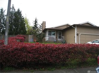 1305 S 235th Pl, Des Moines, WA 98198