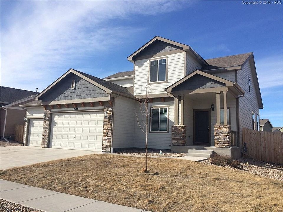 Saint Aubyn "Rocky" model.  Fully finished with 5 beds, 4 baths, 3 car.