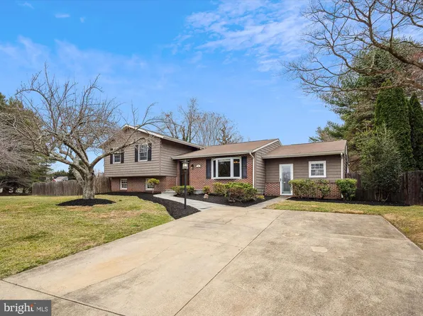 1831 Brett Ct, Annapolis, MD 21401