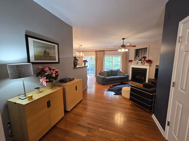 202 Storemont Way — Photo 3