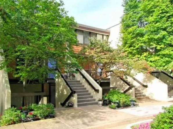2108 S Quincy St #1, Arlington, VA 22204