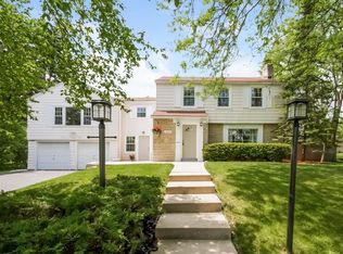 1645 Spring Dr, Brookfield, WI 53005