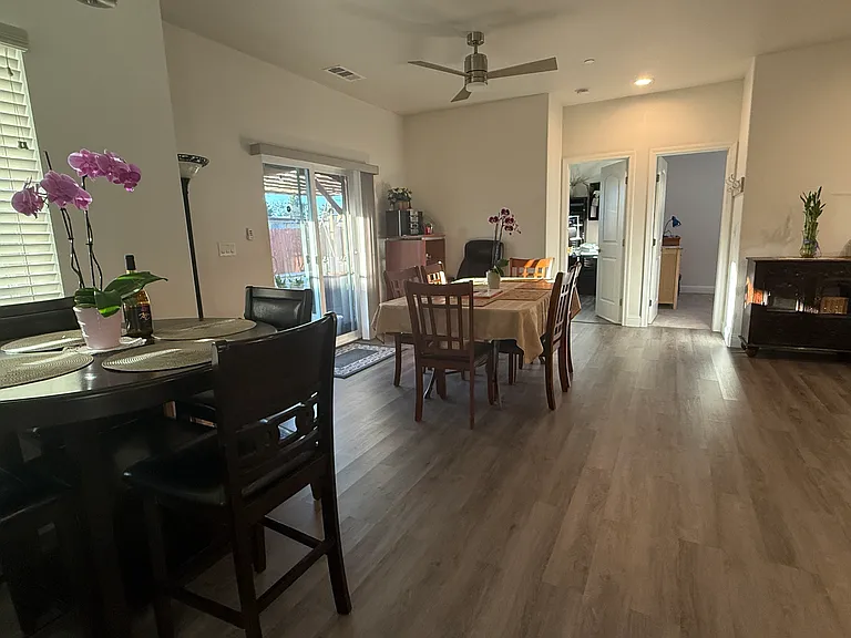 9413 Carter Ct — Photo 7