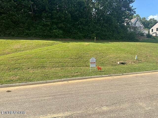 2nd image of 431 Laurel Ridge Ln