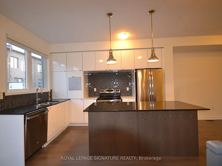 202 Huguenot Rd — Photo 3