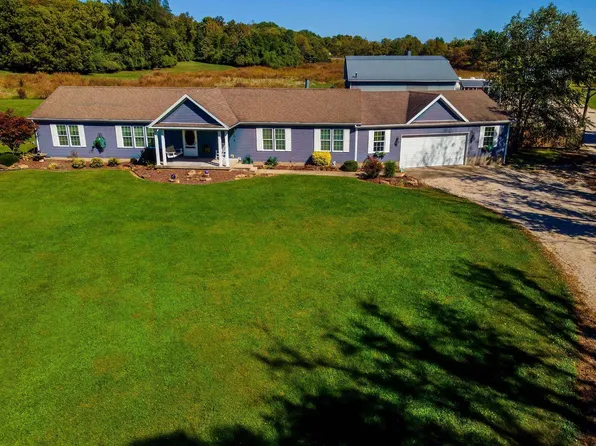 1810 N Prullage Rd, Vincennes, IN 47591