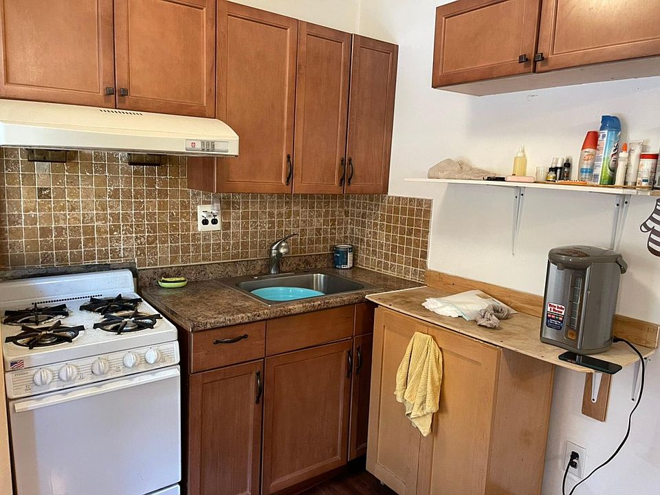 1st image of 13-14 College Point Blvd Floor 1