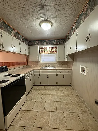 2103 33rd St Photo 1