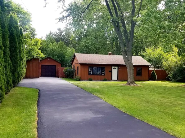 934 N Lafayette St, Sandwich, IL 60548