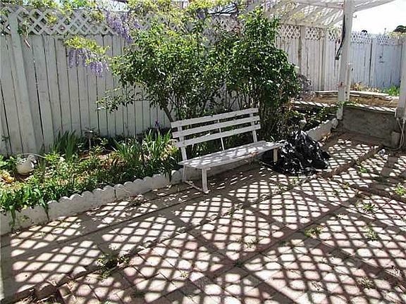 3rd image of 1300 Honeysuckle Dr