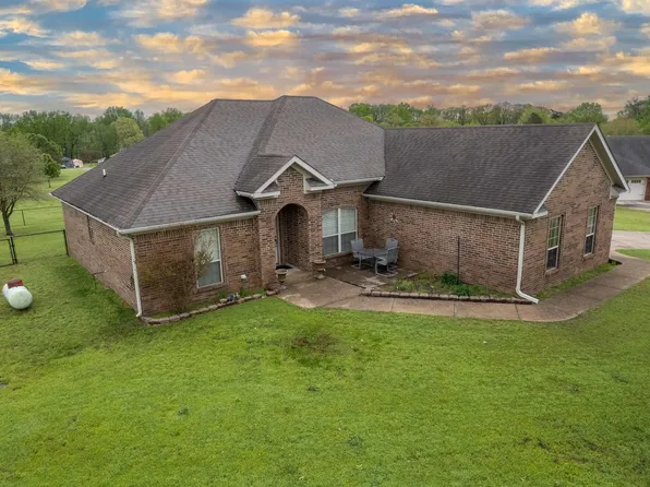 84 Robins Nest Ln, Lonoke, AR 72086
