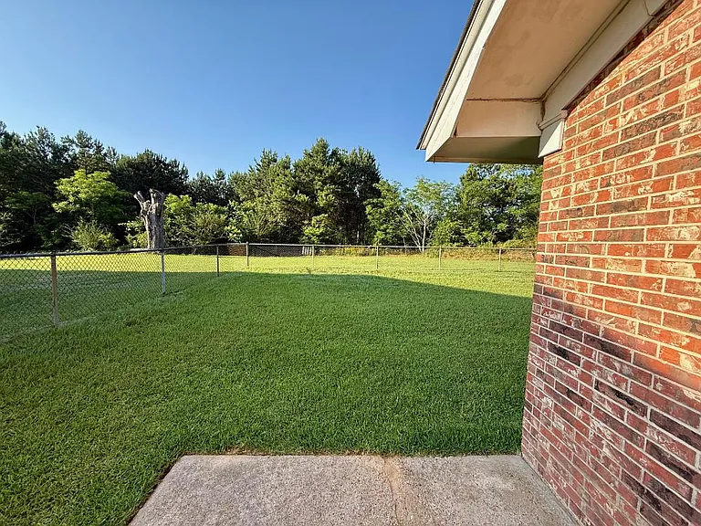 10514 FM 1650 — Photo 21