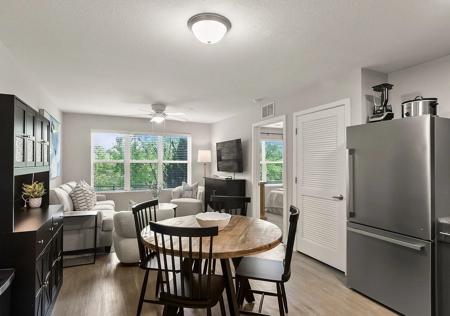 Watcress Condominiums-3 Bed 3 Bath! Available Fall 2027! — Photo 3