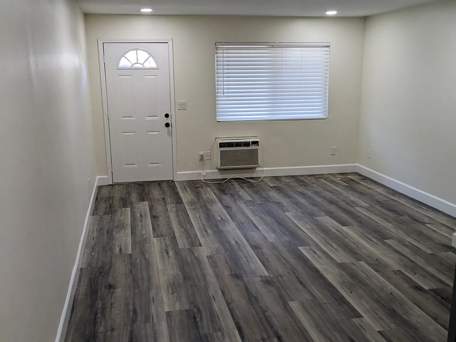 2900 Lemon St — Photo 4