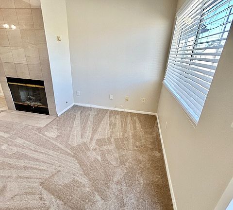 2nd image of 4556 Park Blvd #5