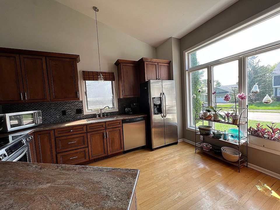 2nd image of 18834 Barrington Dr