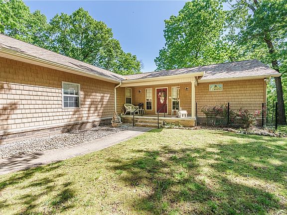 2nd image of 101 Beaverview Dr