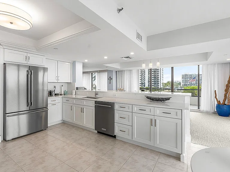 100 Lakeshore Dr #252 — Photo 11