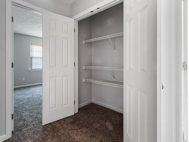 Eagle Creek Townhomes — Photo 7
