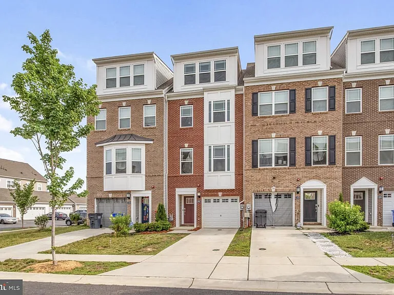11687 Emily Dickinson Pl — Photo 1