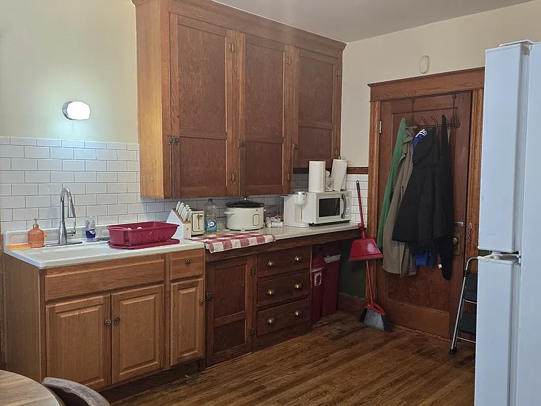 174 Ash St #3F — Photo 14