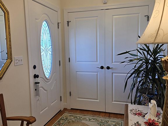 5th image of 209 Stone Dr