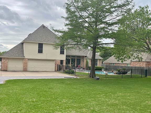 5th image of 2500 N Whitehaven Dr