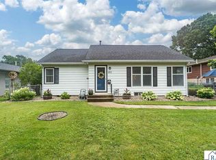 1211 Carney Ave, Mankato, MN 56001