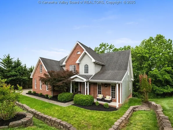 16 Pinnacle Dr, Charleston, WV 25311