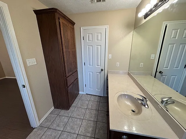 604 Harris Dr — Photo 10