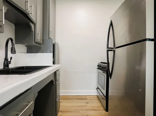 Catalina Apartments | Studio & One-Bedroom Apartments in Prime Koreatown- 6 Free Weeks