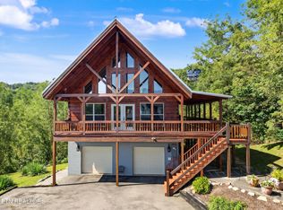 920 W Cedar Ln, Gatlinburg, TN 37738