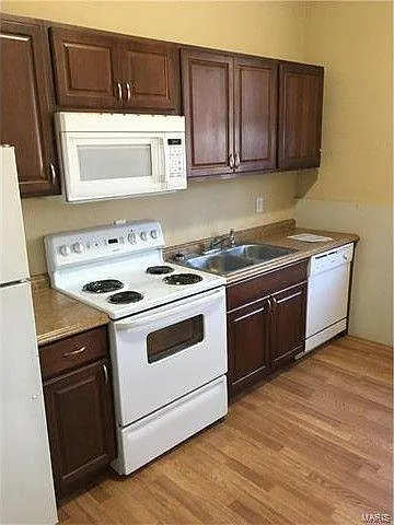 7905 S Broadway #1