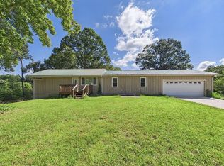 206 Hot Water Rd, Tellico Plains, TN 37385