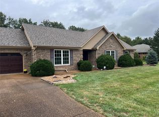 6 Kingsridge Dr, Mount Vernon, IL 62864