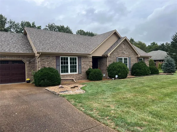 6 Kingsridge Dr, Mount Vernon, IL 62864