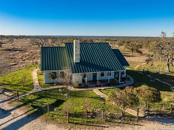 430 Esquell Ranch Rd, Harper, TX 78631