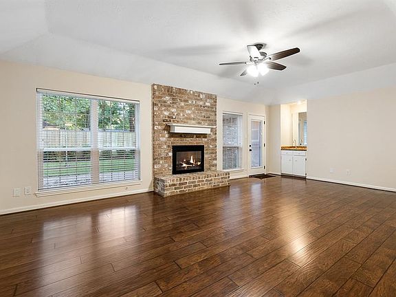 3rd image of 15106 Forest Lodge Dr