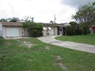 2457 Pinecrest Ct, West Palm Beach, FL 33415