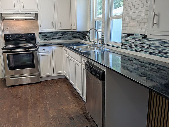3rd image of 922 N 24th St