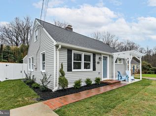 6644 Barrett Rd, Falls Church, VA 22042