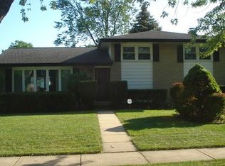 2803 Pauline Ave, Glenview, IL