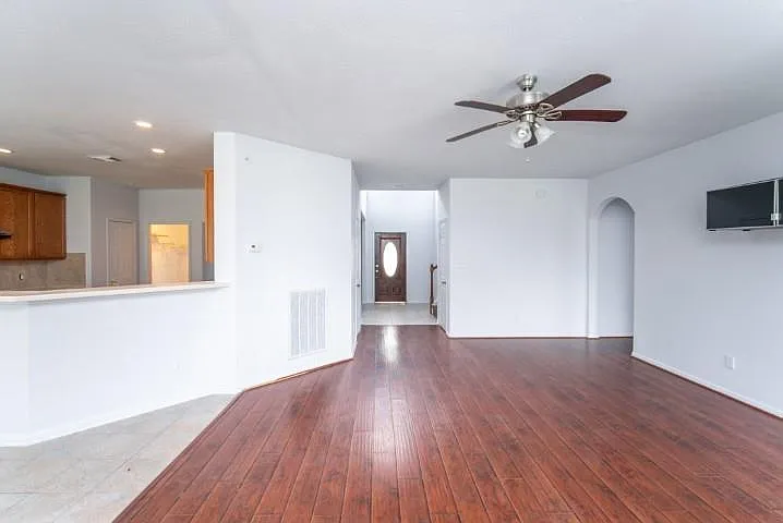 2322 Cool Springs Ln — Photo 19