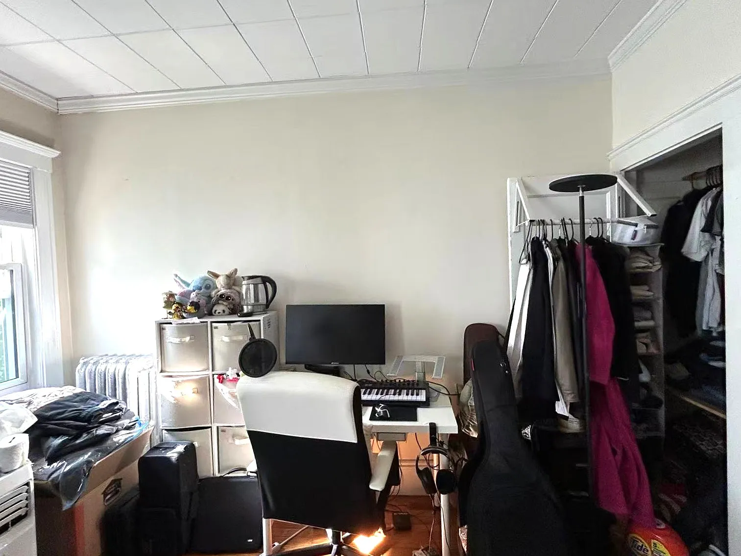 3 bed, 1200 sqft, $1,000 — Photo 2