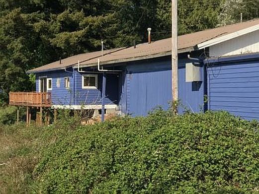 2nd image of 1000 SE Sturdevant Rd